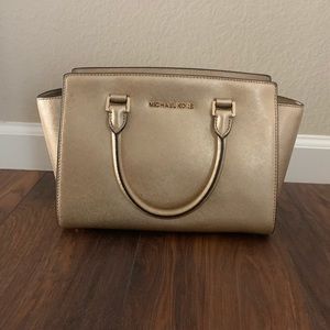 Michael Kors Selma Handbag